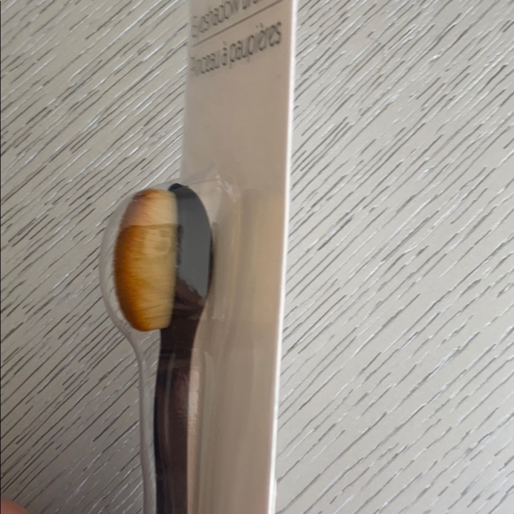 Eyeshadow brush - Picture 3 of 3